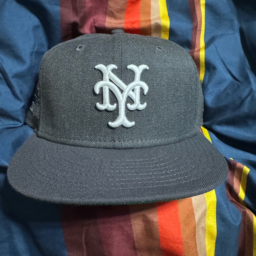New York Mets new era fitted hat. Size 7 3/8. Cooperstown collection
